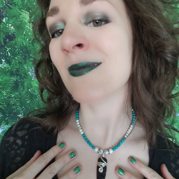 Meet your Posher, Kelly - Picture 2 of 4